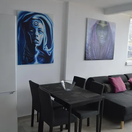 Апартаменты Mit Schoener Aussicht *